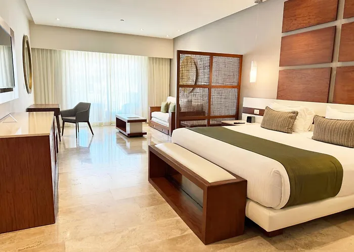 Reef 28 & Spa (Adults Only)Spa Hotel